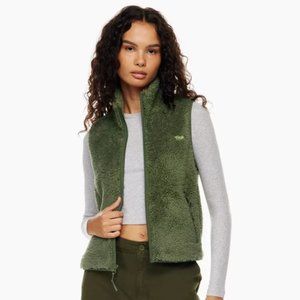 NWOT - Aritzia Tna tyler teddybear polar vest